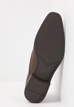 Qualité absolue Pier One Derbies & Richelieus derbies et richelieus carré homme -Promos Pier One Boutique 9833b097c4874712b47ba16941532547