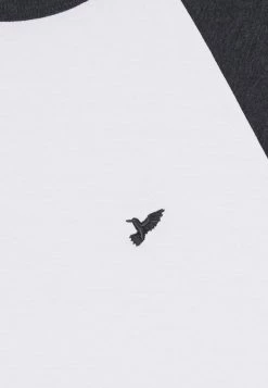 Prix Dégriffé Pier One 2 PACK - T-shirt basique t-shirts col rond homme -Promos Pier One Boutique 9b5a55e295bd4f49ac51fd43c4bca8b2