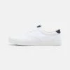 Pier One Prix Légers UNISEX - Baskets basses sneakers rond -Promos Pier One Boutique 9b860452e9ad430c93488835ae1063d3