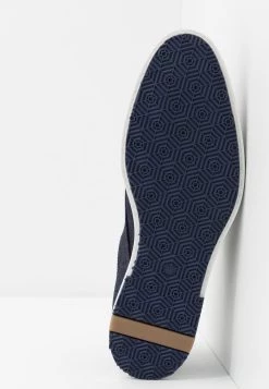 Pier One Chaussures à lacets Qualité Fiable derbies et richelieus rond homme -Promos Pier One Boutique 9f1b32999542486dacfff9579b4db7e0