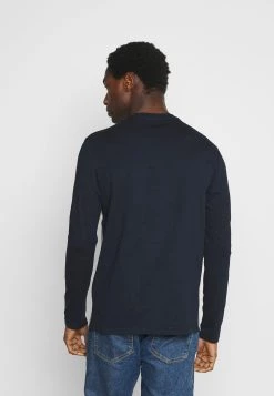 Pier One T-shirt à manches longues Produit de première qualité t-shirts col rond homme -Promos Pier One Boutique a1335ae88c394f9aa0b67caf53800d34