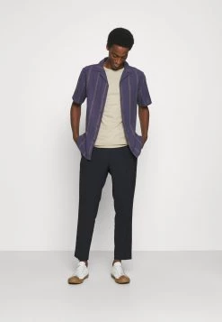 Prix Ourlé Pier One 5 PACK - T-shirt basique t-shirts & polos col rond homme