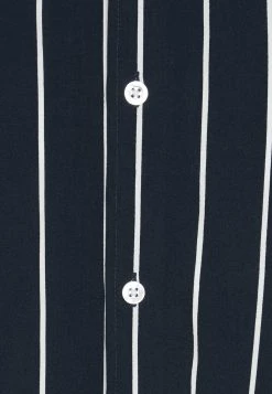 Excellente qualité Pier One Chemise chemises col revers homme 18 Excellente qualité Pier One Chemise chemises col revers homme -Promos Pier One Boutique a5233839187b48298987858af49c1efa