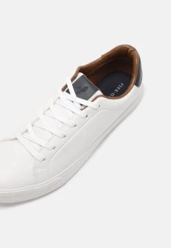 Prix Acceptable Pier One UNISEX - Baskets basses baskets & sneakers rond 15 Prix Acceptable Pier One UNISEX - Baskets basses baskets & sneakers rond -Promos Pier One Boutique a6ebb30a0f3a4d0a99dcaaaf592a0a9a