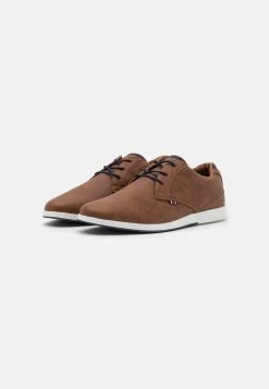 Pier One Prix Distinctifs Chaussures à lacets derbies, richelieus & chaussures bateau rond homme -Promos Pier One Boutique acb30105ddc24015aea25b911dbf61d4