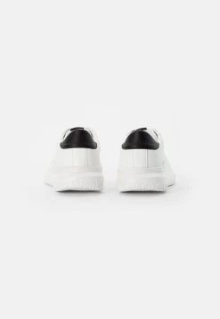 Pier One Baskets basses Bon Rapport Coût-Efficacité baskets & sneakers rond unisex 10 Pier One Baskets basses Bon Rapport Coût-Efficacité baskets & sneakers rond unisex -Promos Pier One Boutique adf1948d4f9c4731b61adb2889805b33