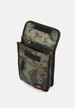 En Remise Pier One UNISEX - Sac bandoulière sacs et bagages &agrave; scratch -Promos Pier One Boutique ae3f0f3ec1e44221a20d773d2f3fd610