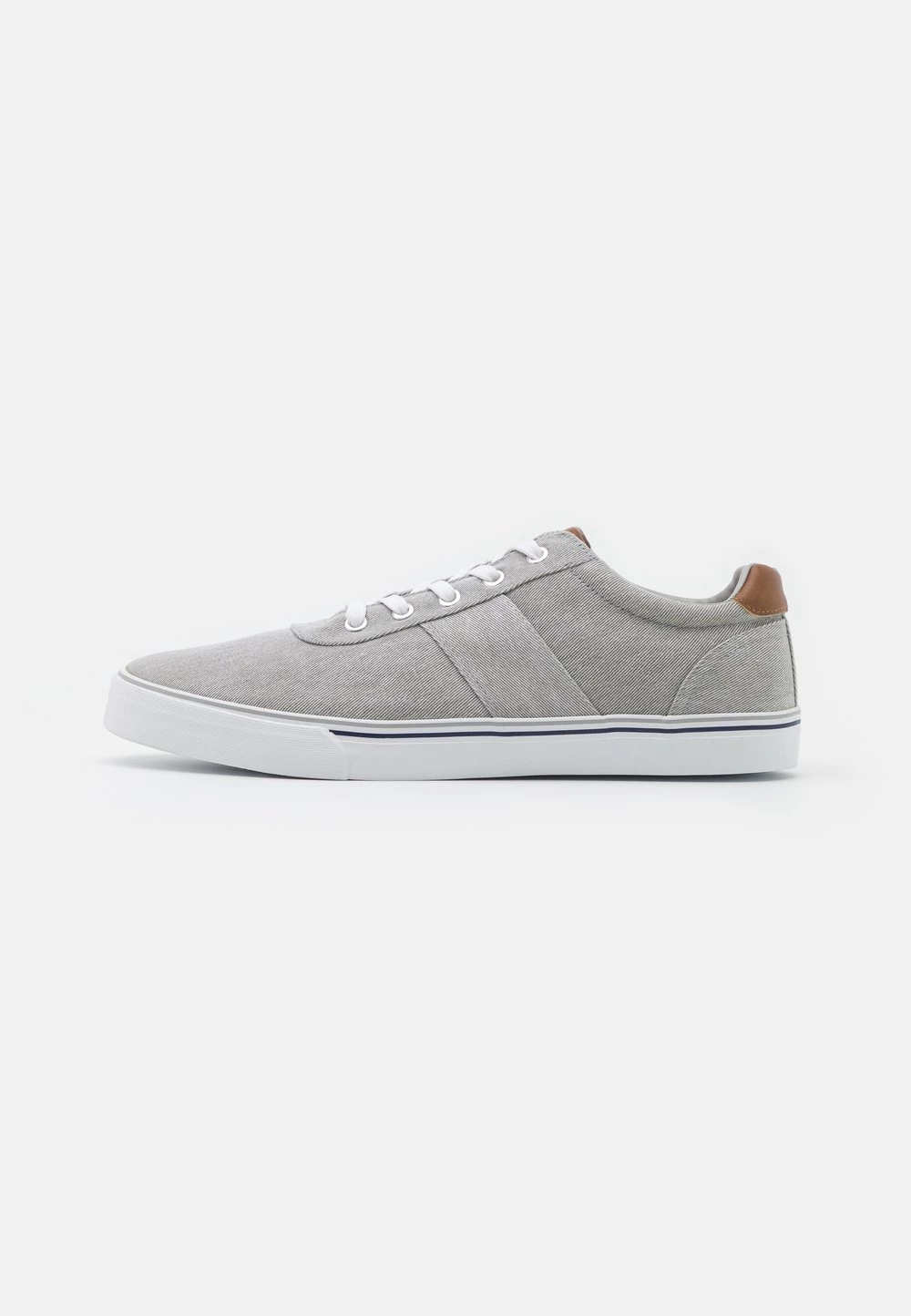 Prix Dégriffé Pier One UNISEX - Baskets basses sneakers rond 3 Prix Dégriffé Pier One UNISEX - Baskets basses sneakers rond