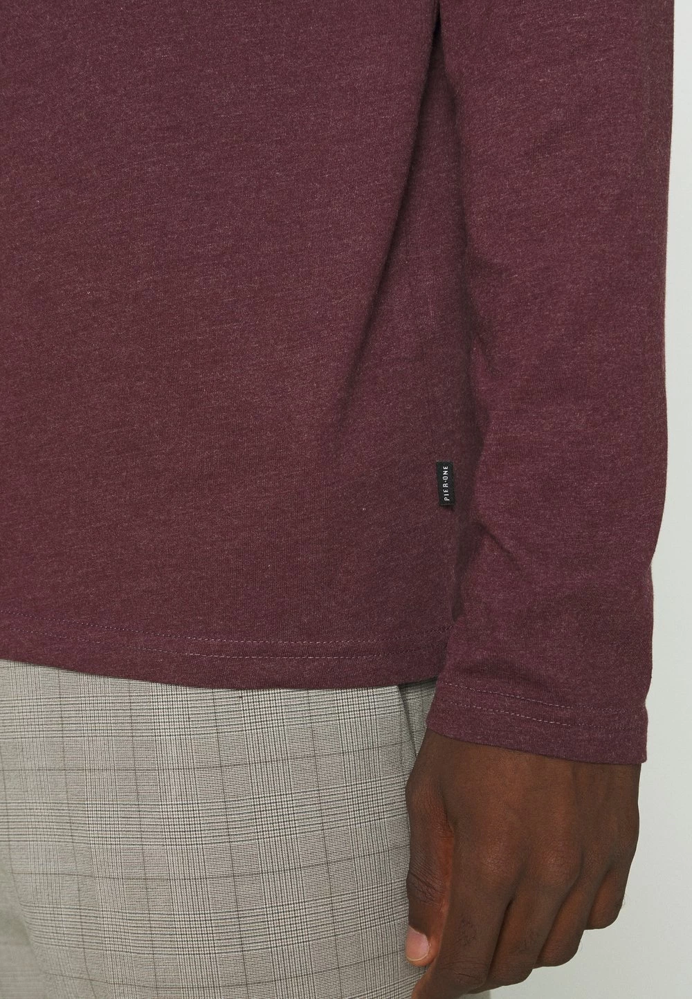 Prix Réduit Pier One 3 PACK - T-shirt à manches longues t-shirts col rond homme 10 Prix Réduit Pier One 3 PACK - T-shirt à manches longues t-shirts col rond homme – Image 8