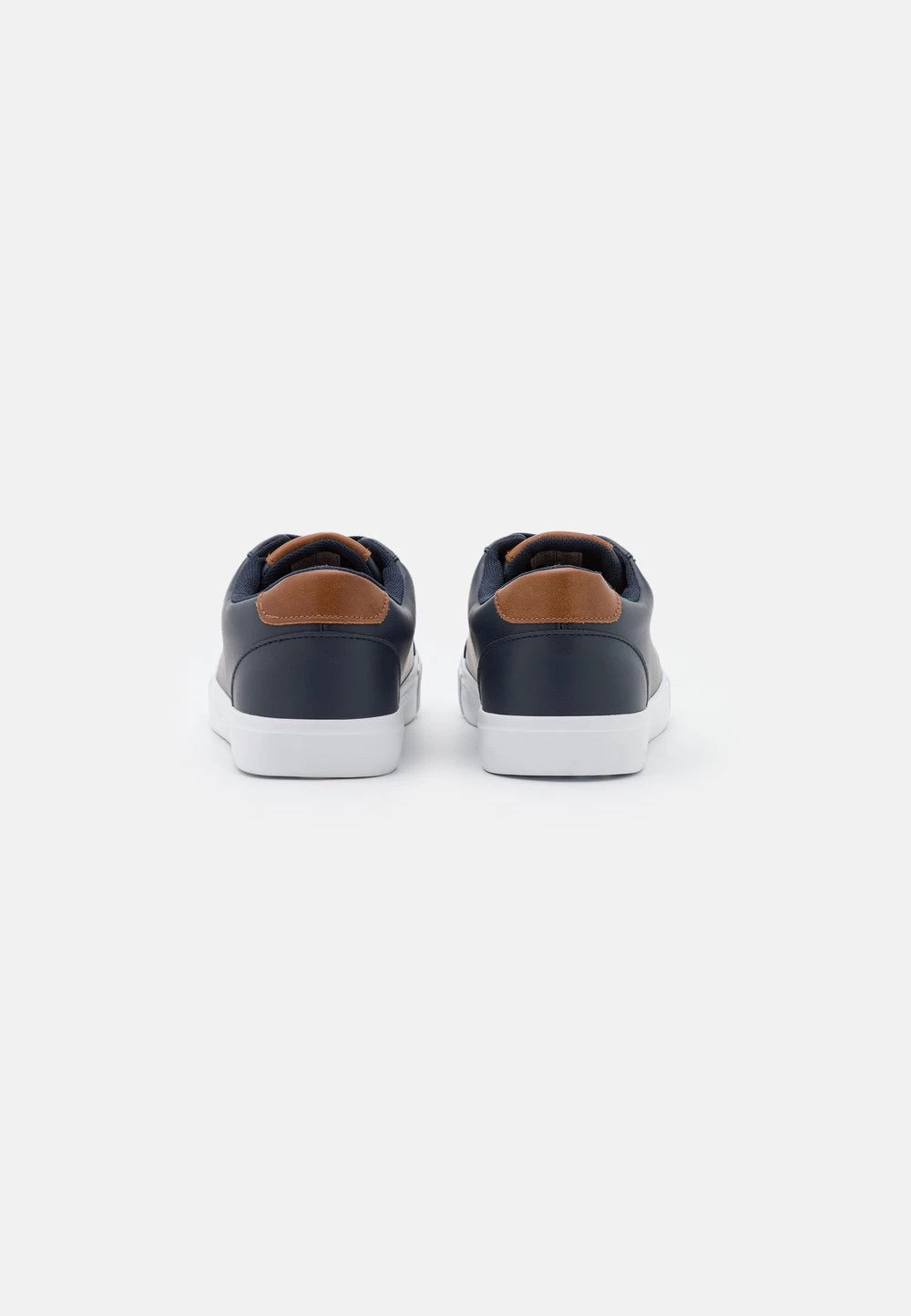 Pier One UNISEX - Baskets basses Prix Affortable baskets & sneakers rond 5 Pier One UNISEX - Baskets basses Prix Affortable baskets & sneakers rond – Image 3