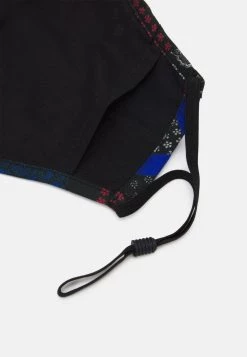 Pier One 3 PACK UNISEX - Masque en tissu Prix Distinctifs masques paisley/cachemire -Promos Pier One Boutique b116ca9312844359b940ccd0d4e83afa