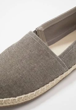 Prix Distinctifs Pier One UNISEX - Espadrilles rond -Promos Pier One Boutique b36d5deb3ffc4528abad30aa6fb1242b