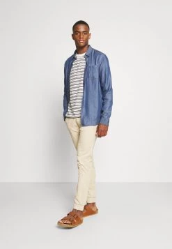 Pier One Réduction Chemise chemises col kent homme -Promos Pier One Boutique b5b5d11fa40547dcac6173a449ce93a2