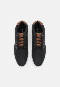 Pier One Bas Prix Baskets basses baskets & sneakers rond homme -Promos Pier One Boutique b633ee0bfb0f4f96834e89c9ae2b87f2