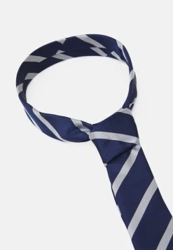 Rabais Pier One 2 PACK - Cravate cravates et accessoires de costume homme homme 12 Rabais Pier One 2 PACK - Cravate cravates et accessoires de costume homme homme -Promos Pier One Boutique b6425e226d2241689b755ca6282b4798