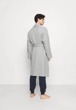 Pier One Peignoir Meilleure qualité sous-vêtements & chaussettes col châle homme 15 Pier One Peignoir Meilleure qualité sous-vêtements & chaussettes col châle homme -Promos Pier One Boutique b68ba810bfe146c09affa8730a6c9ea7