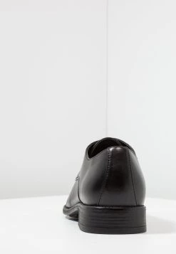 Pier One Petit Prix Derbies & Richelieus chaussures de ville rond homme -Promos Pier One Boutique b6d2ef8916ee4c329716c04fa26e54b6