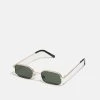Pier One Prix Allégé UNISEX - Lunettes de soleil sombre (catégorie 3) -Promos Pier One Boutique bcebd4d0bdfd4eddb4426bec123c4bd2