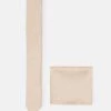 Rabais Pier One SET - Cravate pochettes de costume couleur unie homme 1 Rabais Pier One SET - Cravate pochettes de costume couleur unie homme -Promos Pier One Boutique bfc72b3a387d4e129cea2f902e7d6925