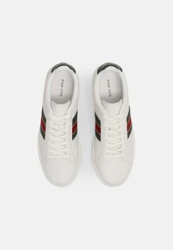 Pier One Un Tarif Préférentiel UNISEX - Baskets basses sneakers rond homme -Promos Pier One Boutique c26f7091d1734700979737442b1ac47b