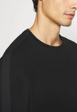 Pier One LOUNGE TEE - Haut de pyjama Promos pyjamas col rond homme -Promos Pier One Boutique c4c10f2e04b8440bb32d2687d7abf3ca