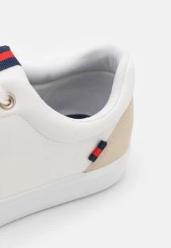 Pier One Plus Bas Prix De Vente UNISEX - Baskets basses baskets & sneakers rond -Promos Pier One Boutique c54ac49e21e94661a91dc5c87362d9b6