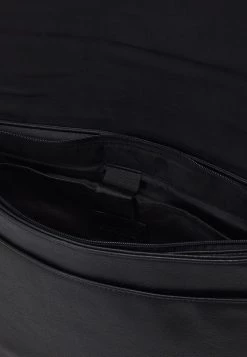 Pier One Sac bandoulière Garantie De Qualité 100% sacs compartiment pour pc portable homme -Promos Pier One Boutique c7982f57fea2440993e365602acc7e63