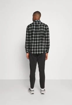 Pier One Chemise Prix Favorable chemises col kent homme -Promos Pier One Boutique c9f40251dccf4fbd9bdaf9cb438b84c5