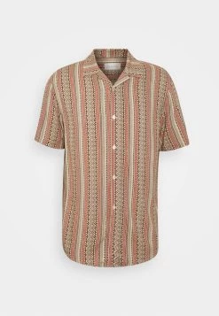 Pier One Chemise Qualité garantie 100% chemises col revers homme -Promos Pier One Boutique c9f8f3ca4eb045d6a2a82e9c9daaecf9