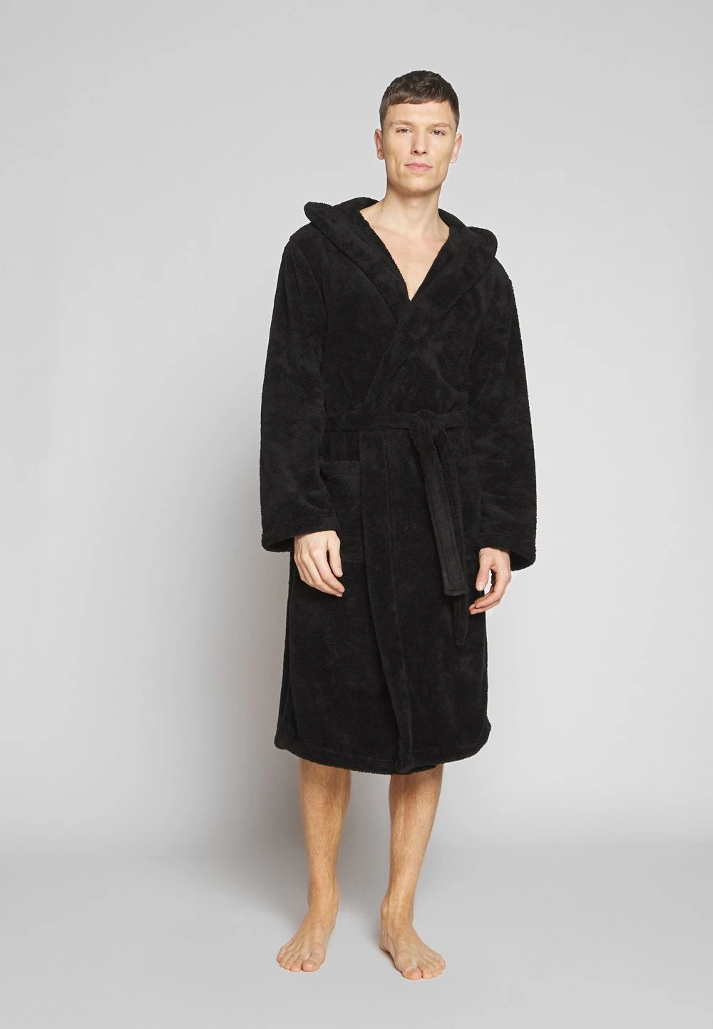 Prix Exclusifs Pier One Peignoir sous-vêtements & chaussettes capuche homme 3 Prix Exclusifs Pier One Peignoir sous-vêtements & chaussettes capuche homme