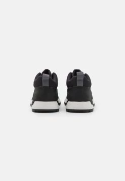 Promos Pier One Baskets basses baskets & sneakers rond homme 10 Promos Pier One Baskets basses baskets & sneakers rond homme -Promos Pier One Boutique cf5d59852af94279a63c64131fb50819