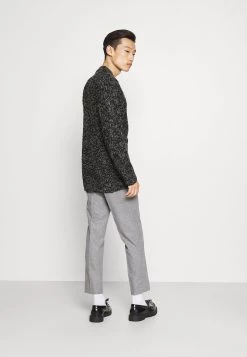 Pier One Prix Distinctifs Pullover pulls et gilets col rond homme 11 Pier One Prix Distinctifs Pullover pulls et gilets col rond homme -Promos Pier One Boutique d0f1578bc185446eaafda9bce49b9663