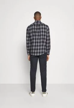 Pier One Petit Prix Chemise chemises col à boutons homme -Promos Pier One Boutique d13406c32cbf45e790b151fc1b045163