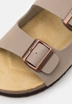 Pier One UNISEX - Chaussons En Remise ouvert homme -Promos Pier One Boutique d5c0fe1ddbff427c88656e1c823054a0