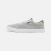 Pier One Prix Gelé Baskets basses sneakers rond homme -Promos Pier One Boutique d5fa42819ad849f982e92b9b15e5d769