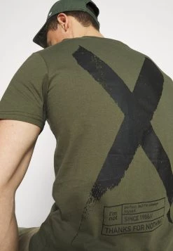 En promotion Pier One T-shirt imprimé t-shirts col rond homme -Promos Pier One Boutique d757ba5e355f4f07bedcbf9d89b2d3b4