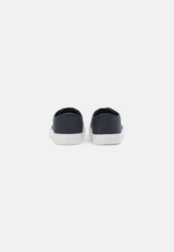 Pier One UNISEX - Baskets basses Produit de première qualité baskets & sneakers rond -Promos Pier One Boutique d79b00b160b7407b88b803ab4ed50c14