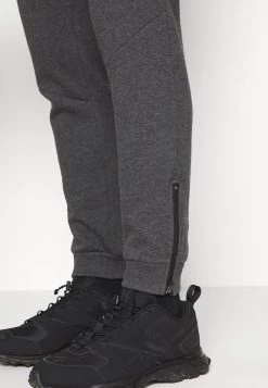 Pier One Bas Prix Pantalon de survêtement pantalons normale homme -Promos Pier One Boutique d8eb4f9fc9a94d8eb6d9d9d674c6ee81