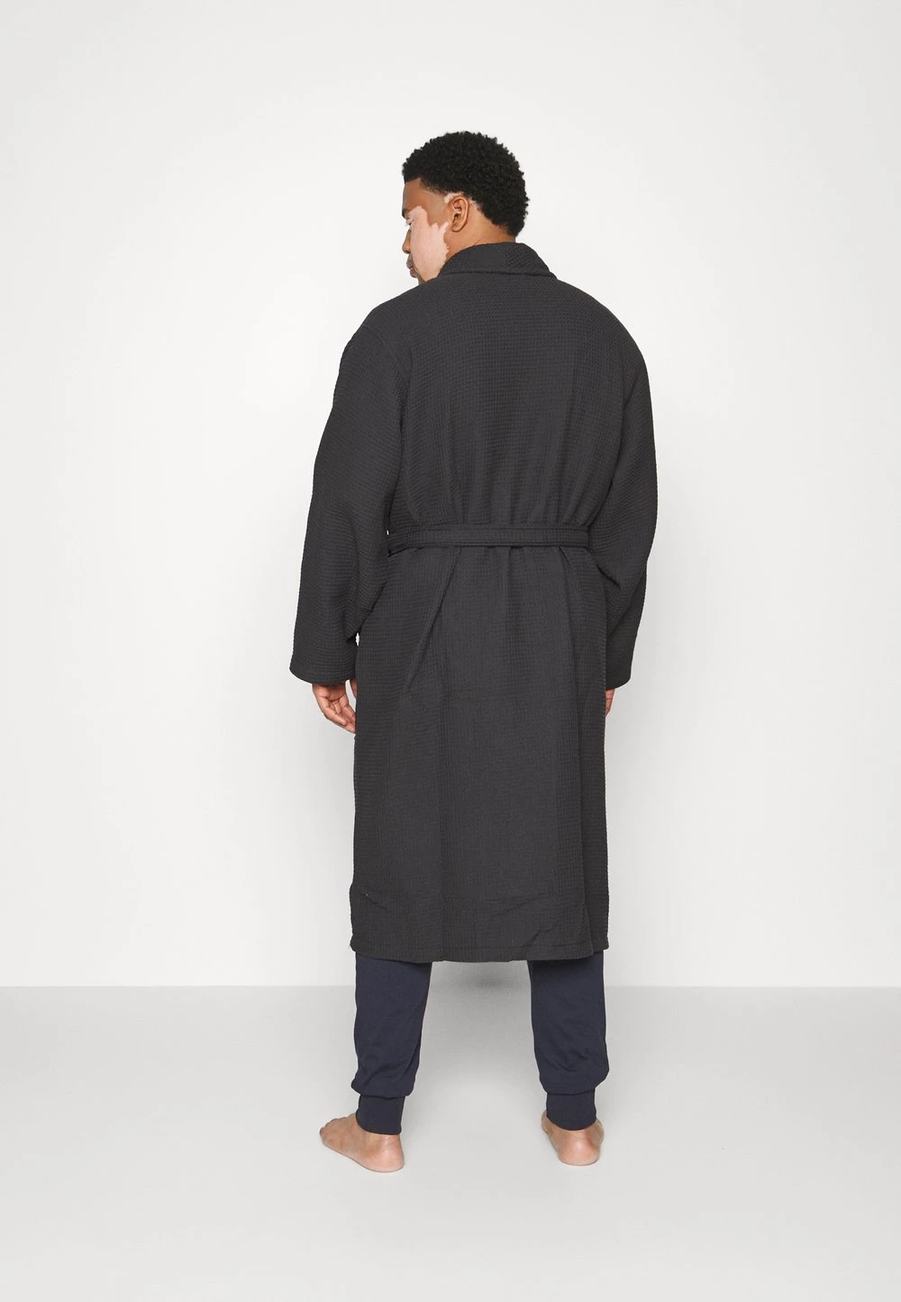 Pier One Réduction Peignoir sous-vêtements & chaussettes col châle homme 5 Pier One Réduction Peignoir sous-vêtements & chaussettes col châle homme – Image 3