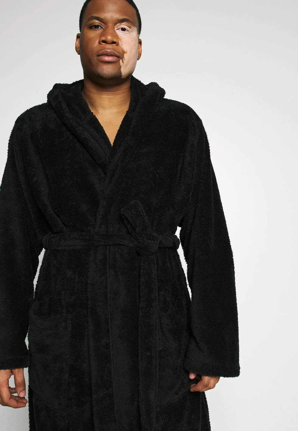 Pier One Qualité Garantie Peignoir sous-vêtements & chaussettes capuche homme 8 Pier One Qualité Garantie Peignoir sous-vêtements & chaussettes capuche homme – Image 6