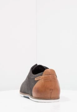 Pier One Chaussures à lacets Prix Sacrifiés derbies et richelieus rond homme -Promos Pier One Boutique dce0eb06a4e34e1d9b4e97f4df7621c1