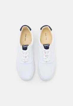 Pier One Prix Légers UNISEX - Baskets basses sneakers rond -Promos Pier One Boutique dd195a6fee344760aa0ff653f47a9f17