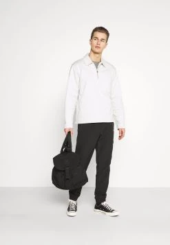 Pier One Pantalon de survêtement Prix Distinctifs pantalons normale homme 10 Pier One Pantalon de survêtement Prix Distinctifs pantalons normale homme -Promos Pier One Boutique dda2749f7e1a4f6bb66c90f24ad809f0