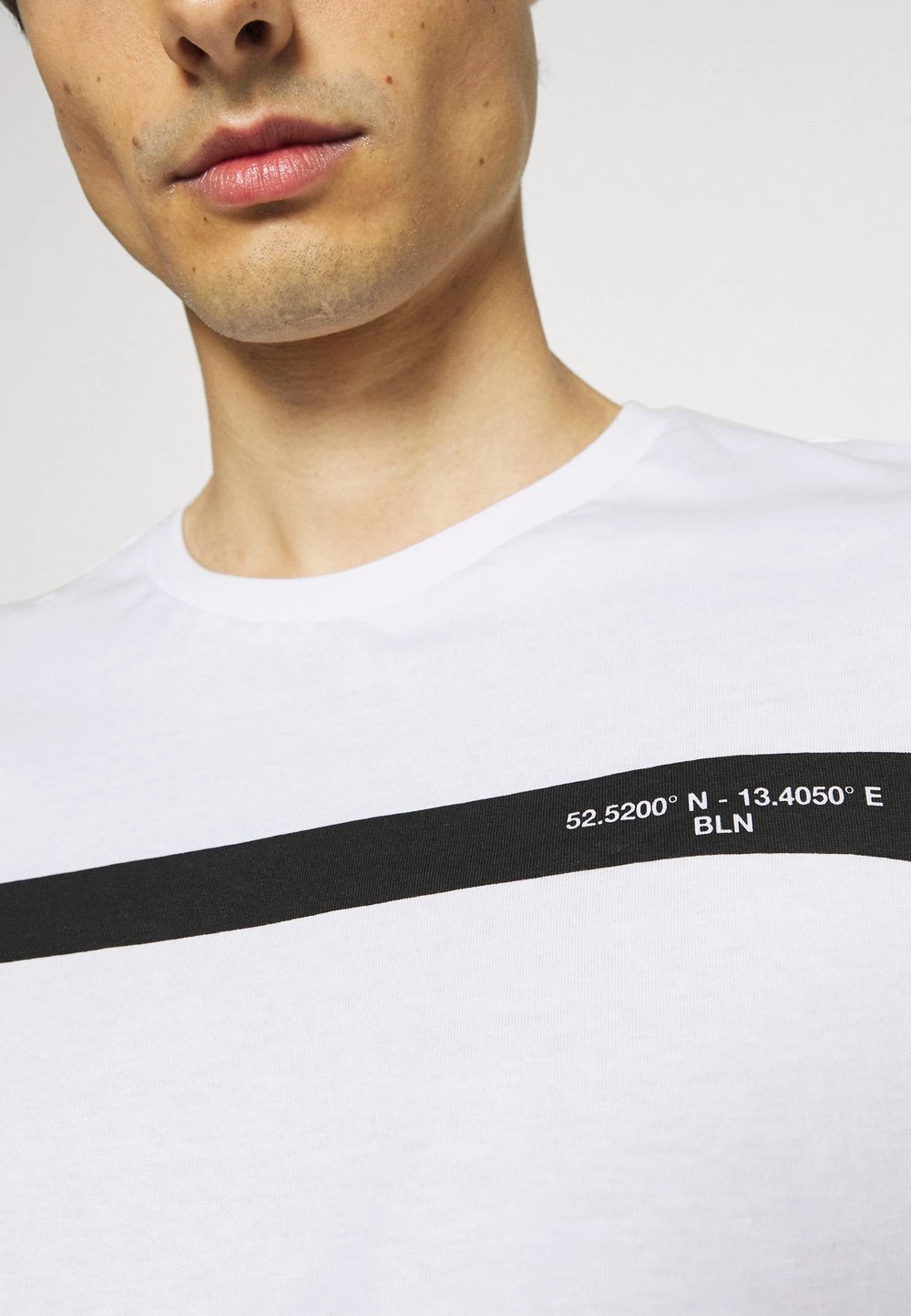 Pier One Prix Incroyables T-shirt imprimé t-shirts col rond homme 9 Pier One Prix Incroyables T-shirt imprimé t-shirts col rond homme – Image 7