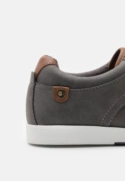 Pier One Chaussures à lacets Bas Prix derbies, richelieus & chaussures bateau rond homme -Promos Pier One Boutique dec276545971408b903fe588173e27d8