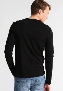 Pier One Qualité Excellente T-shirt à manches longues t-shirts col tunisien homme -Promos Pier One Boutique df1fe5cd40984d1580363c0147a59e34