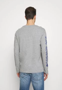 Bas Prix Pier One T-shirt à manches longues t-shirts col rond homme 11 Bas Prix Pier One T-shirt à manches longues t-shirts col rond homme -Promos Pier One Boutique e141663aa7144f36a944ce2fc707272b