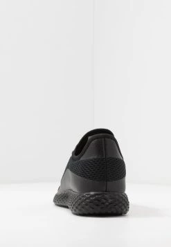Pier One UNISEX - Baskets basses Prix Réduit sneakers rond homme 12 Pier One UNISEX - Baskets basses Prix Réduit sneakers rond homme -Promos Pier One Boutique e1a751ac1a7d4359892ed47df43f72c5