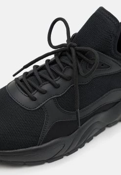 Qualité Garantie Pier One UNISEX - Baskets basses baskets & sneakers rond -Promos Pier One Boutique e1b39fb334894af39ec07db964c14c96