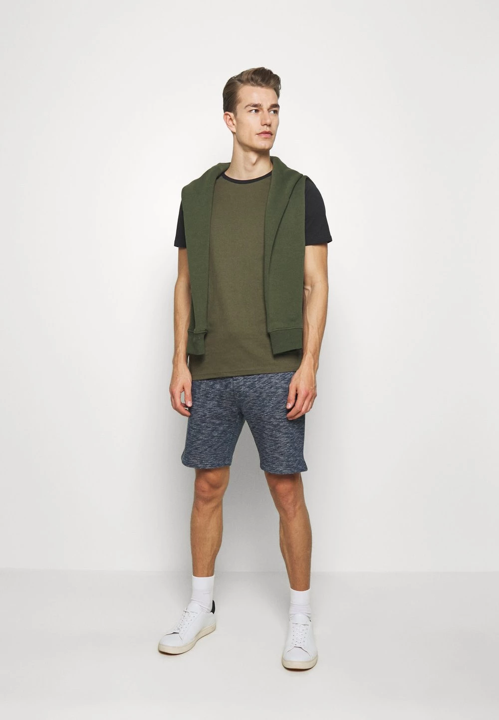 Pier One Marchandise de première qualité Short shorts & bermudas normale homme 4 Pier One Marchandise de première qualité Short shorts & bermudas normale homme – Image 2